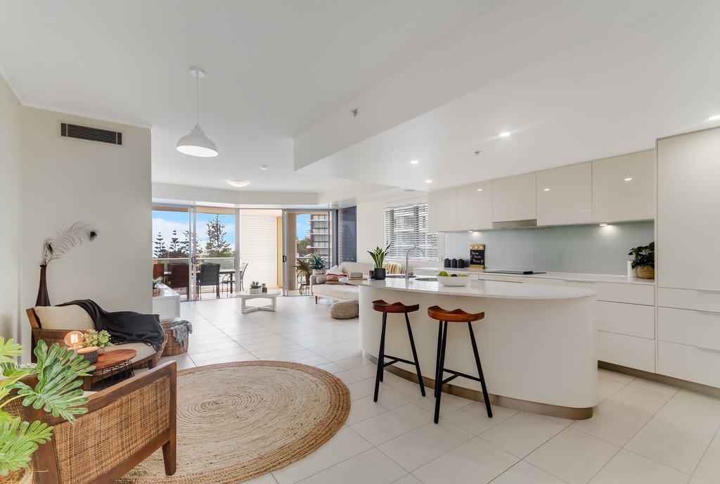 307/3 McLean Street COOLANGATTA 3