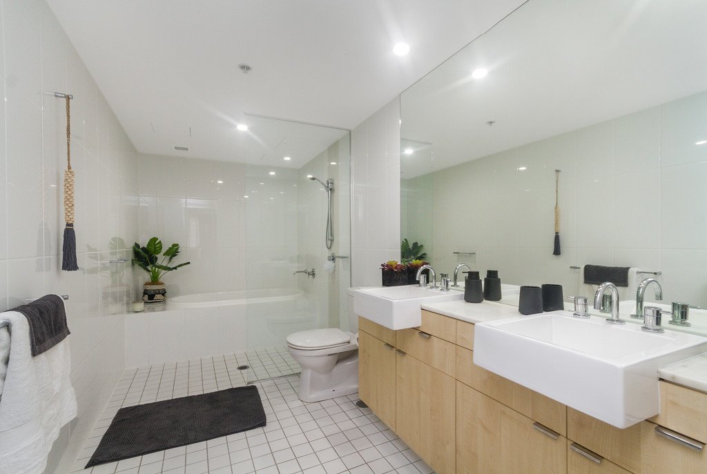 307/3 McLean Street COOLANGATTA 6