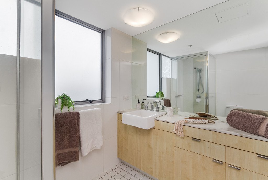 307/3 McLean Street COOLANGATTA 7