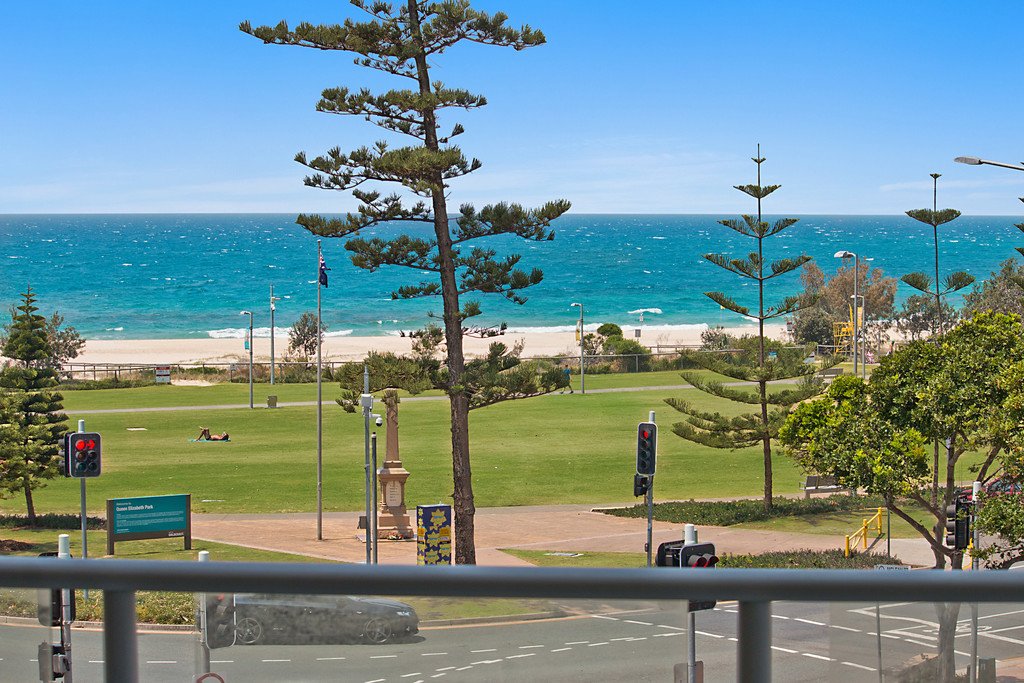 307/3 McLean Street COOLANGATTA 11