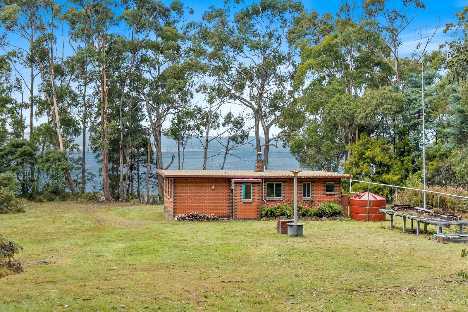 3074 Channel Highway KETTERING 3