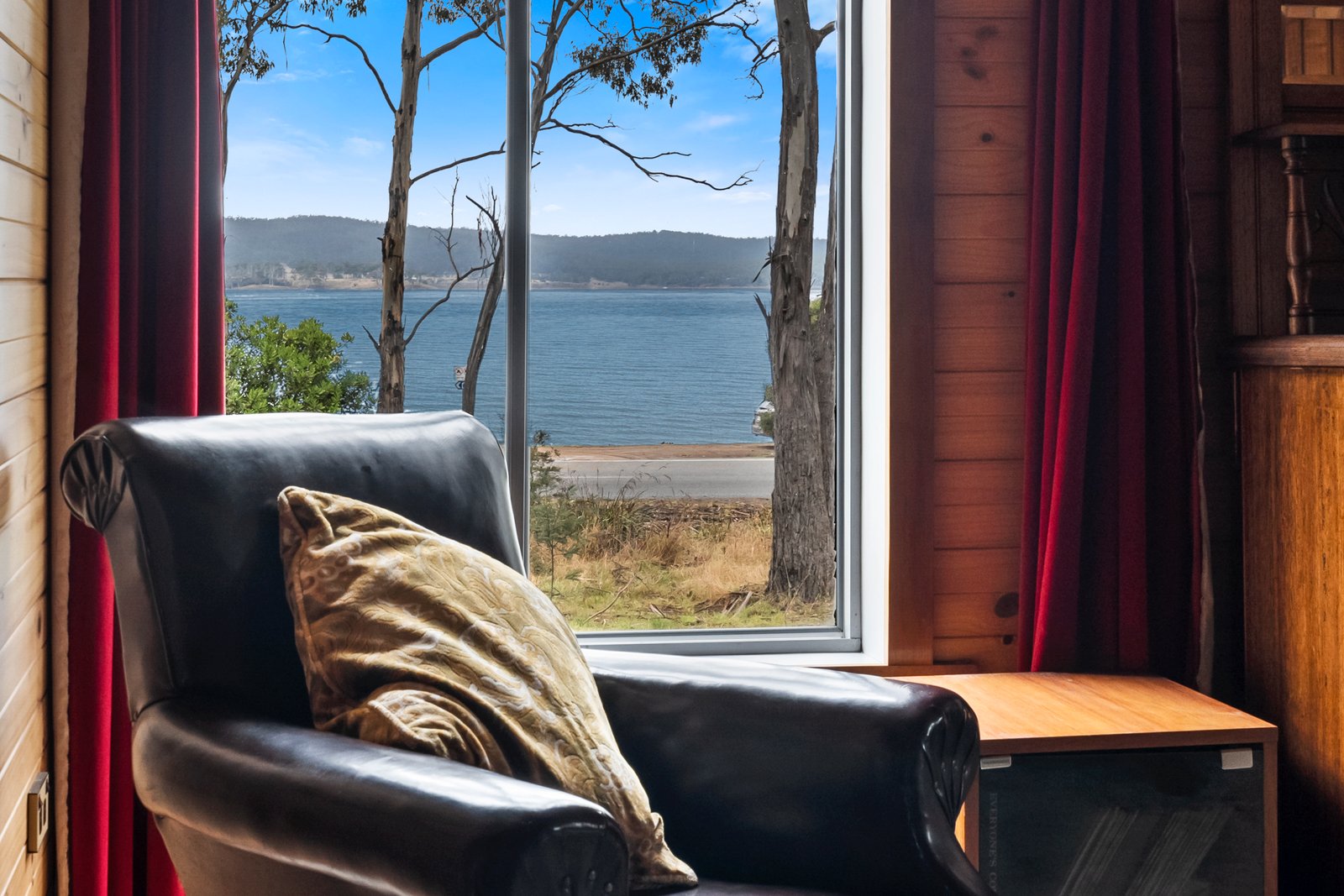 3074 Channel Highway KETTERING 4