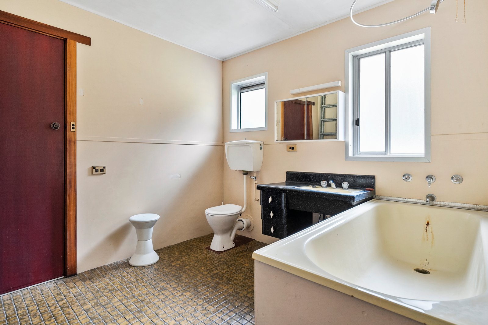 3074 Channel Highway KETTERING 17