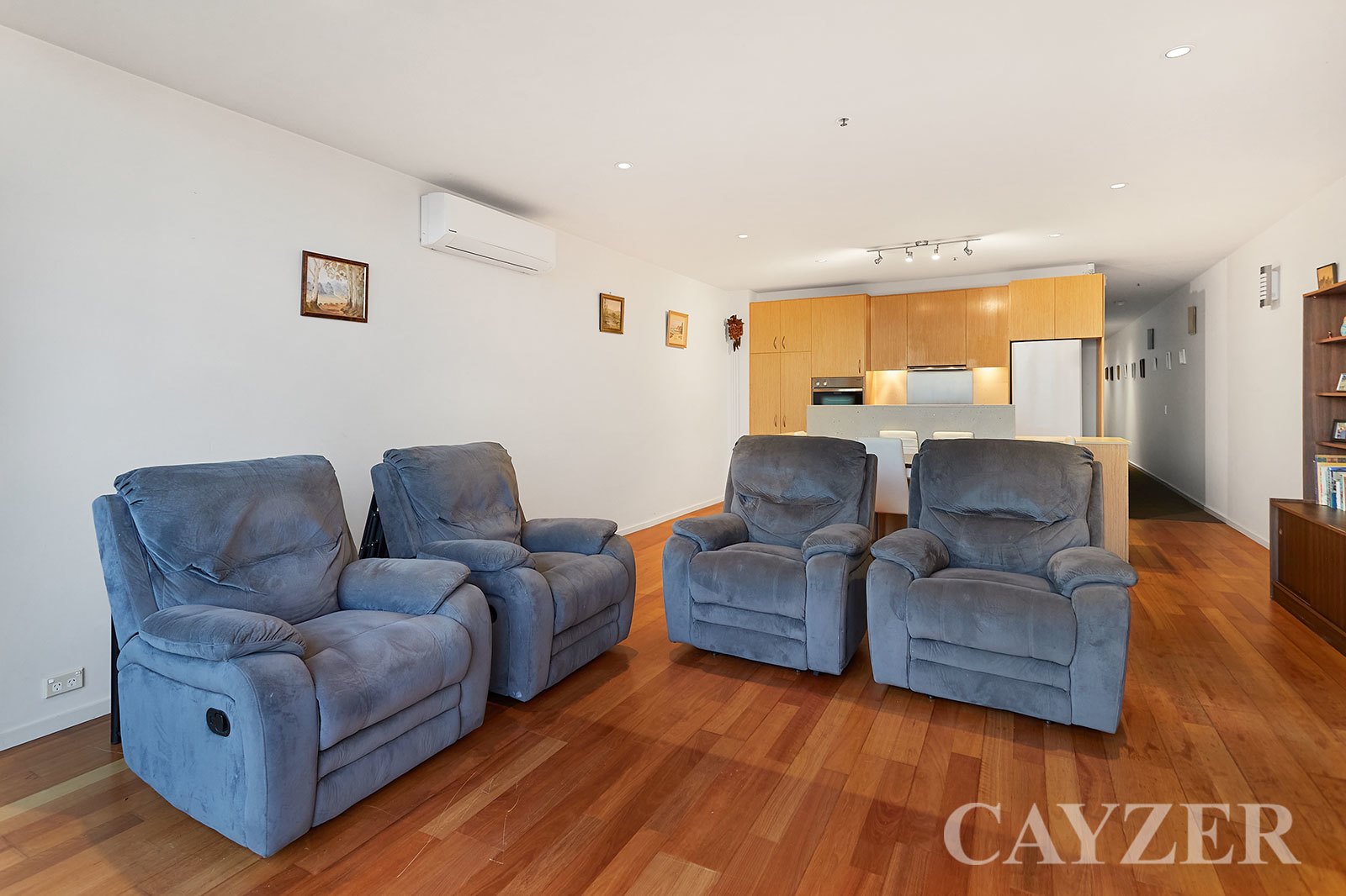 Gallery: 307/49 Beach Street