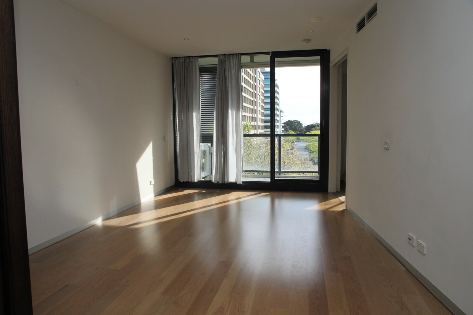 Gallery: 307/539 St Kilda Road