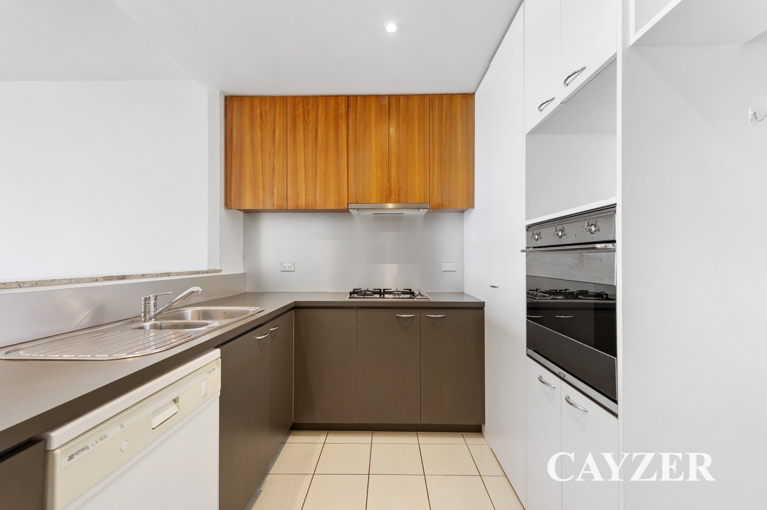 Gallery: 307/55 Beach Street