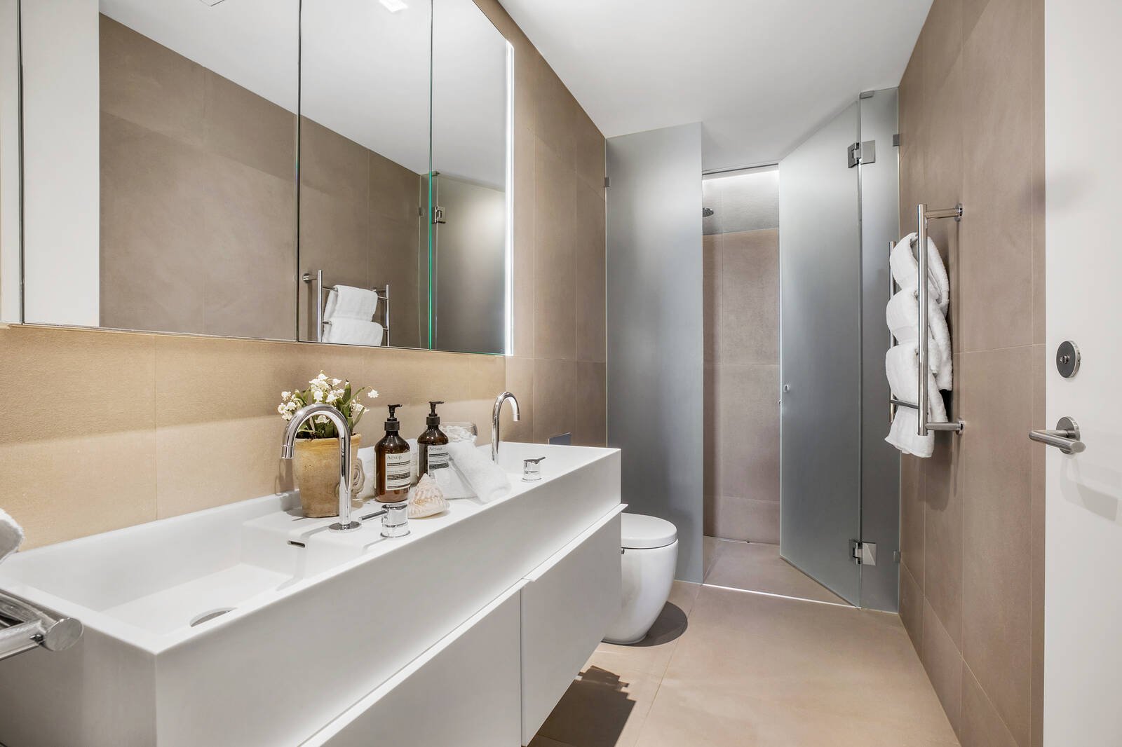 Real Estate and Property in 307/8 Murphy Street, South Yarra, VIC