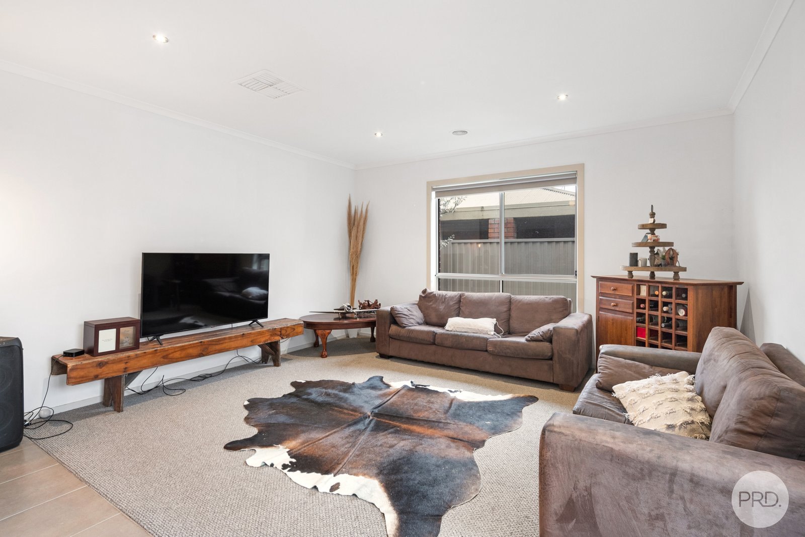 307B Clayton Street CANADIAN 4