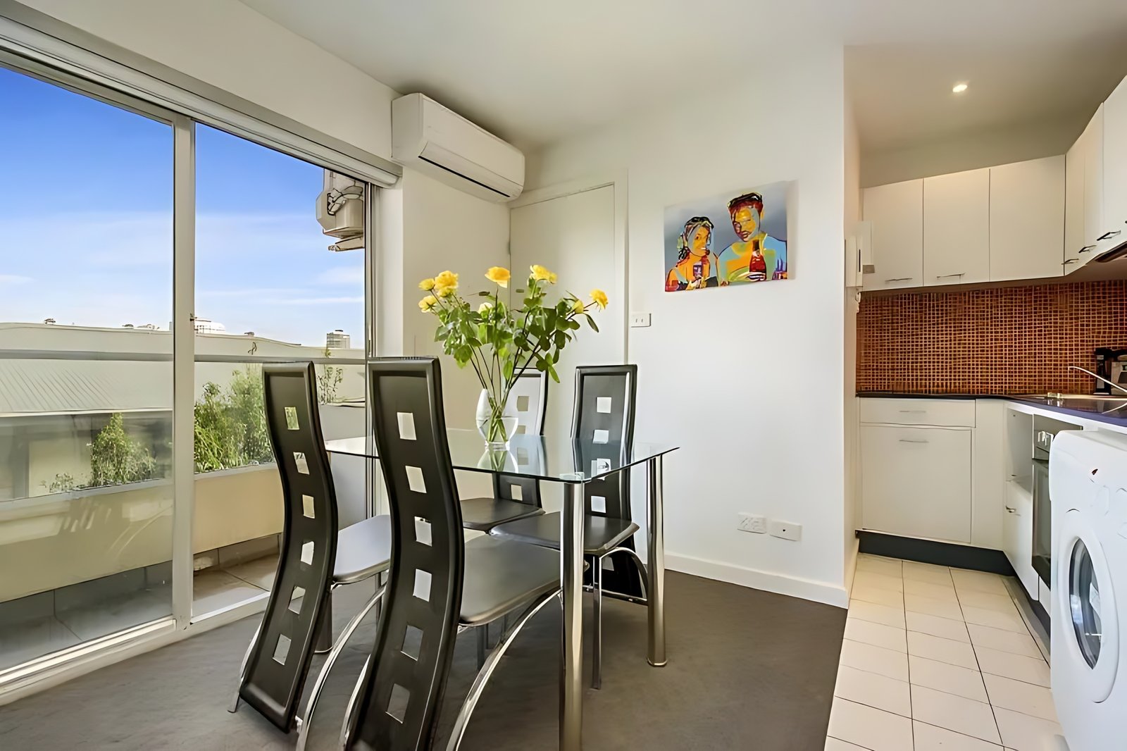 Gallery: 308/64 Wellington Street