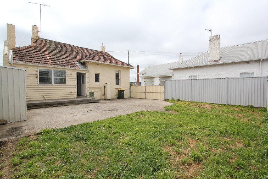 309 Creswick Road BALLARAT CENTRAL 9