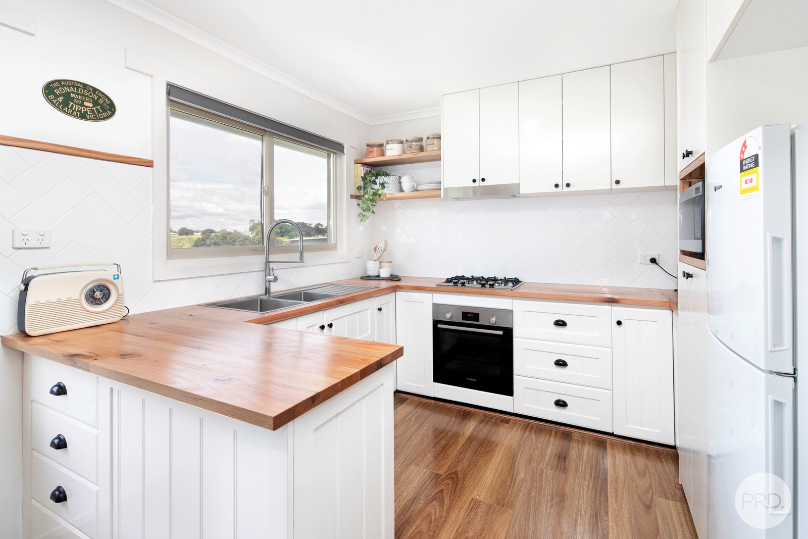 309 Yarrowee Parade REDAN 9