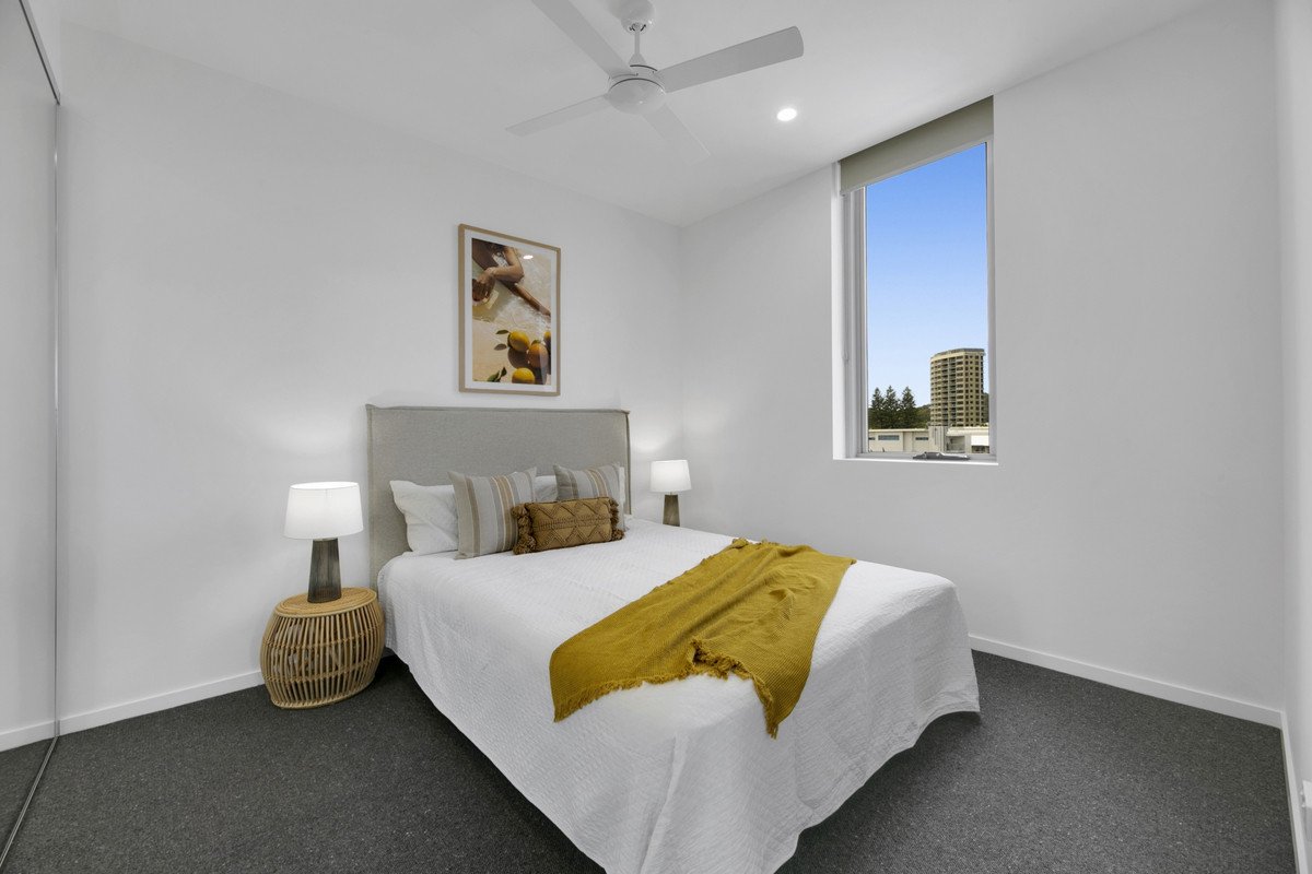 309/10 Third Avenue Palm Beach 11