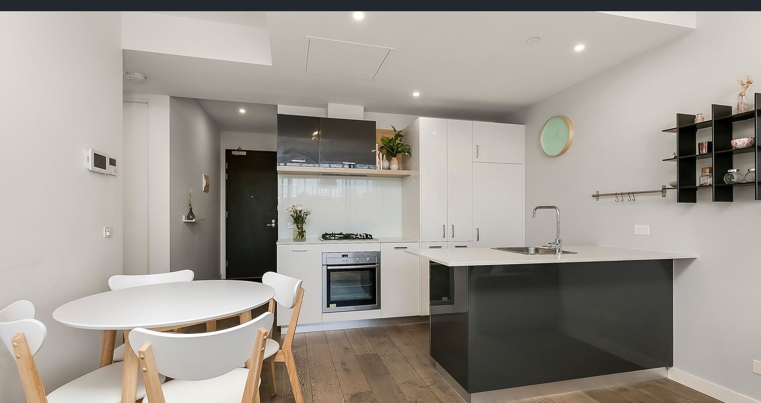 Gallery: 309/222 Bay Road