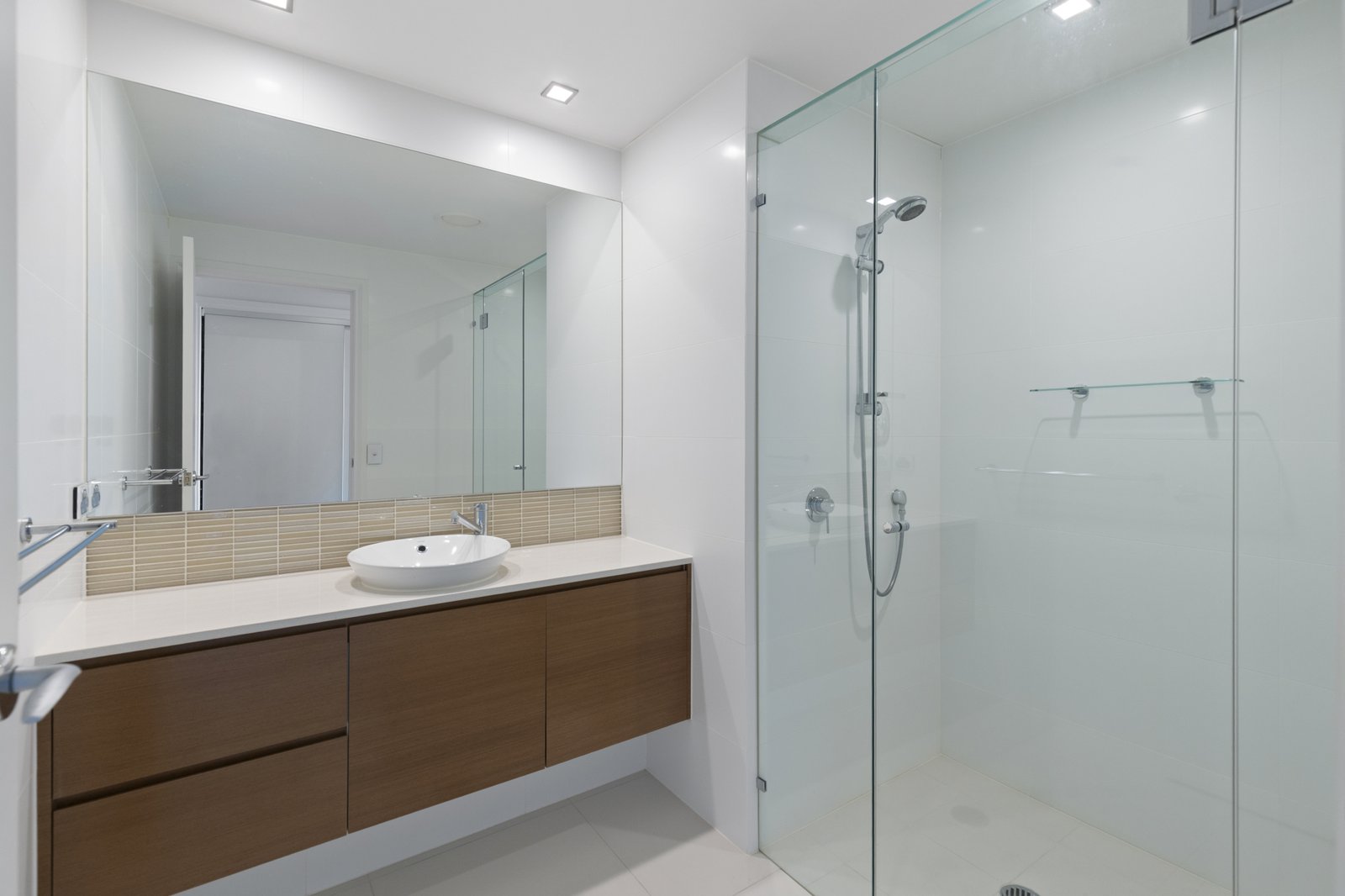 3093/3029 The Boulevarde  CARRARA 19