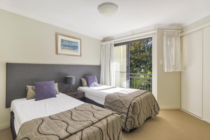 309/392 Marine Parade LABRADOR 5