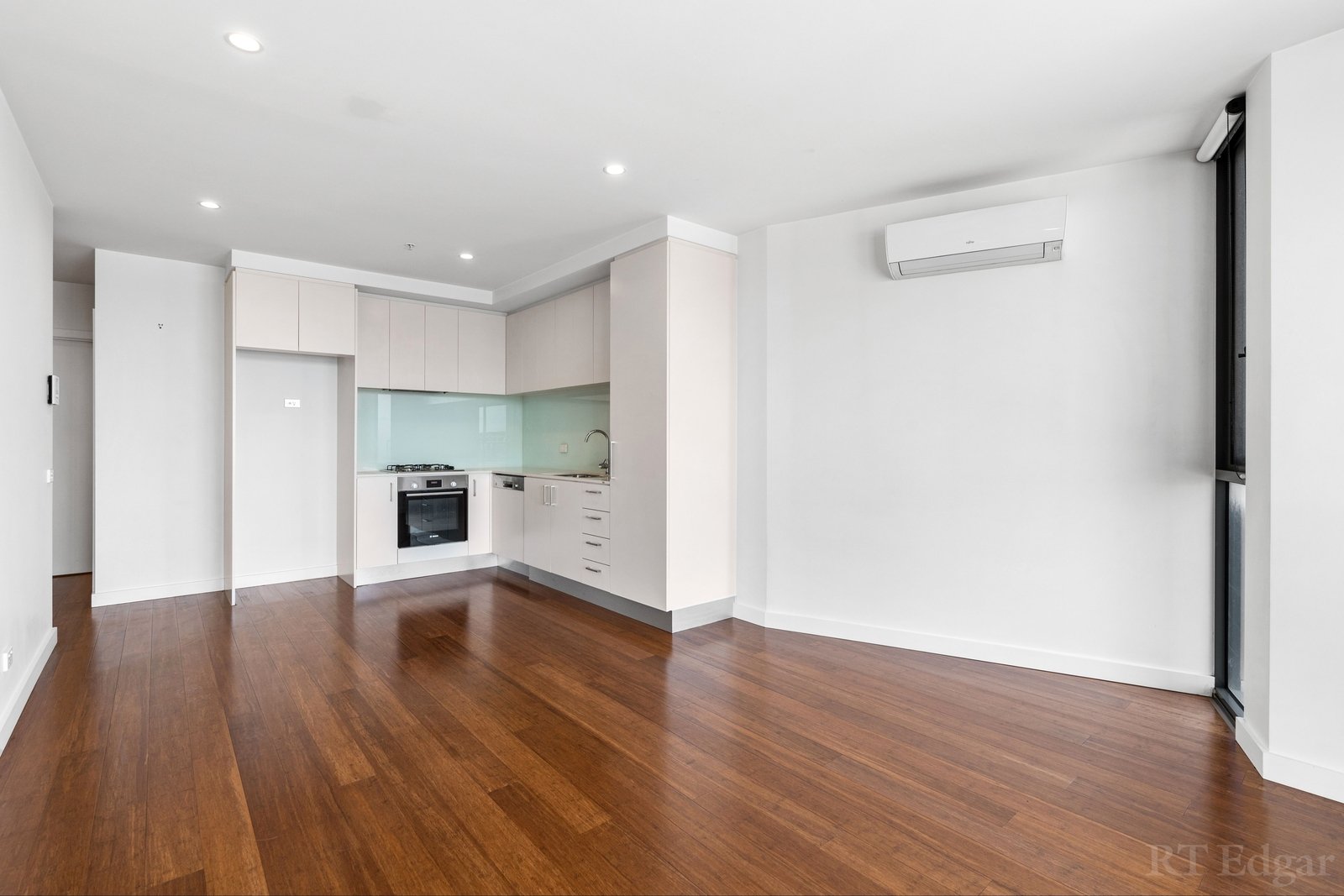 Real Estate and Property in 309A/6 Clinch Avenue, Preston, VIC