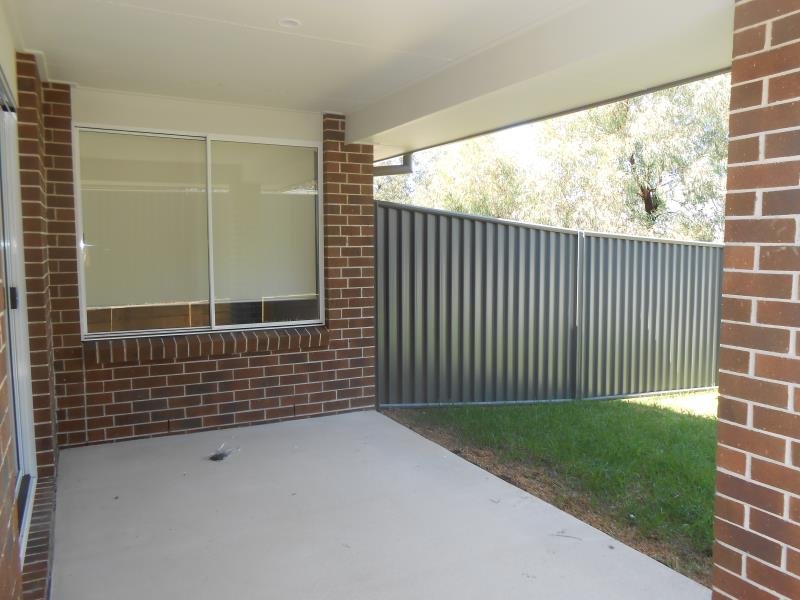 30a Leonora Crescent KOOTINGAL 5