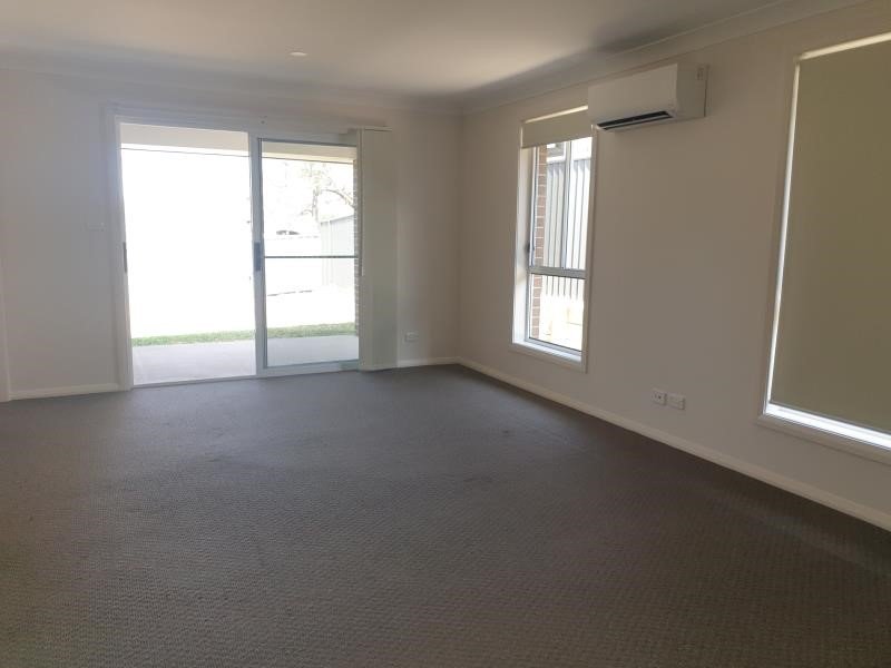 30a Leonora Crescent TAMWORTH 3