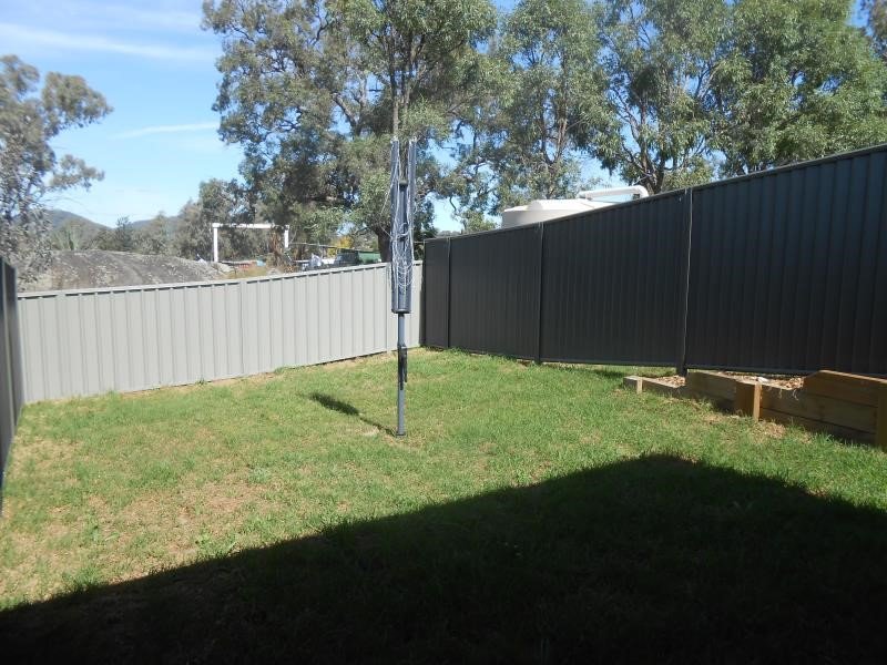 30a Leonora Crescent TAMWORTH 7