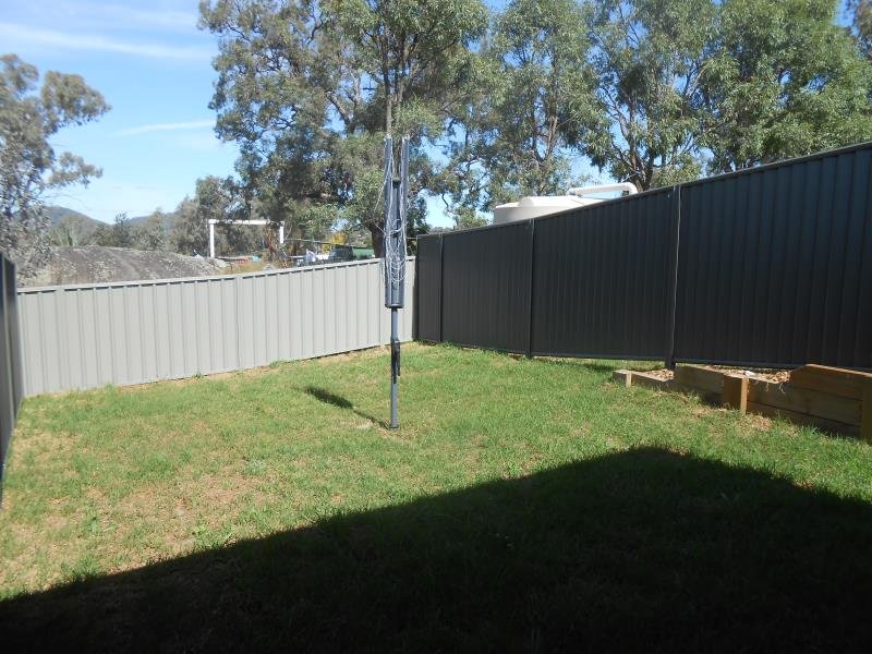 30a Leonora Crescent TAMWORTH 7