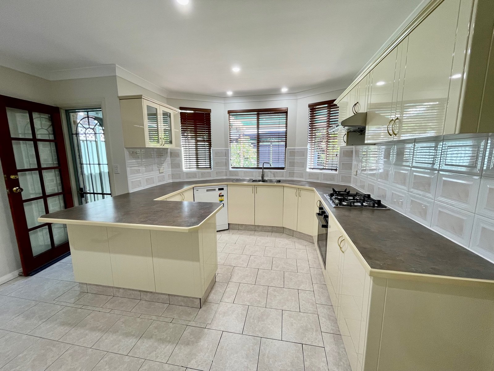 30B Park Street PEAKHURST 3