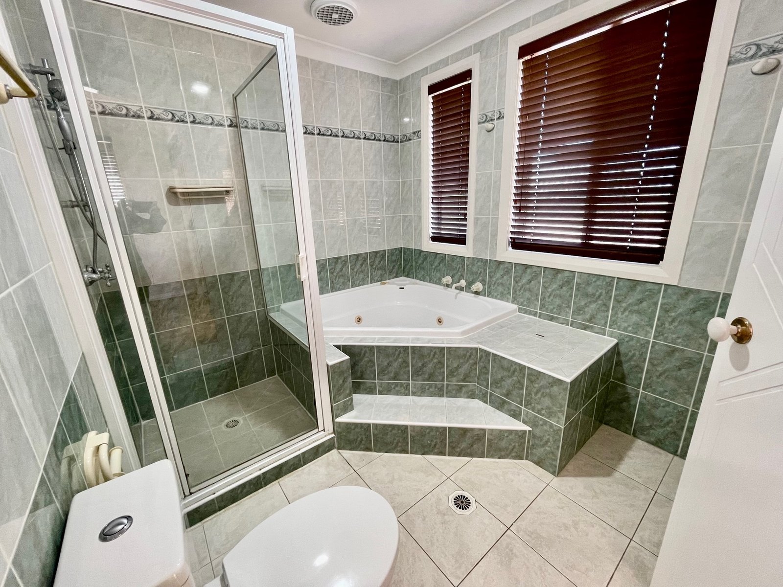 30B Park Street PEAKHURST 7