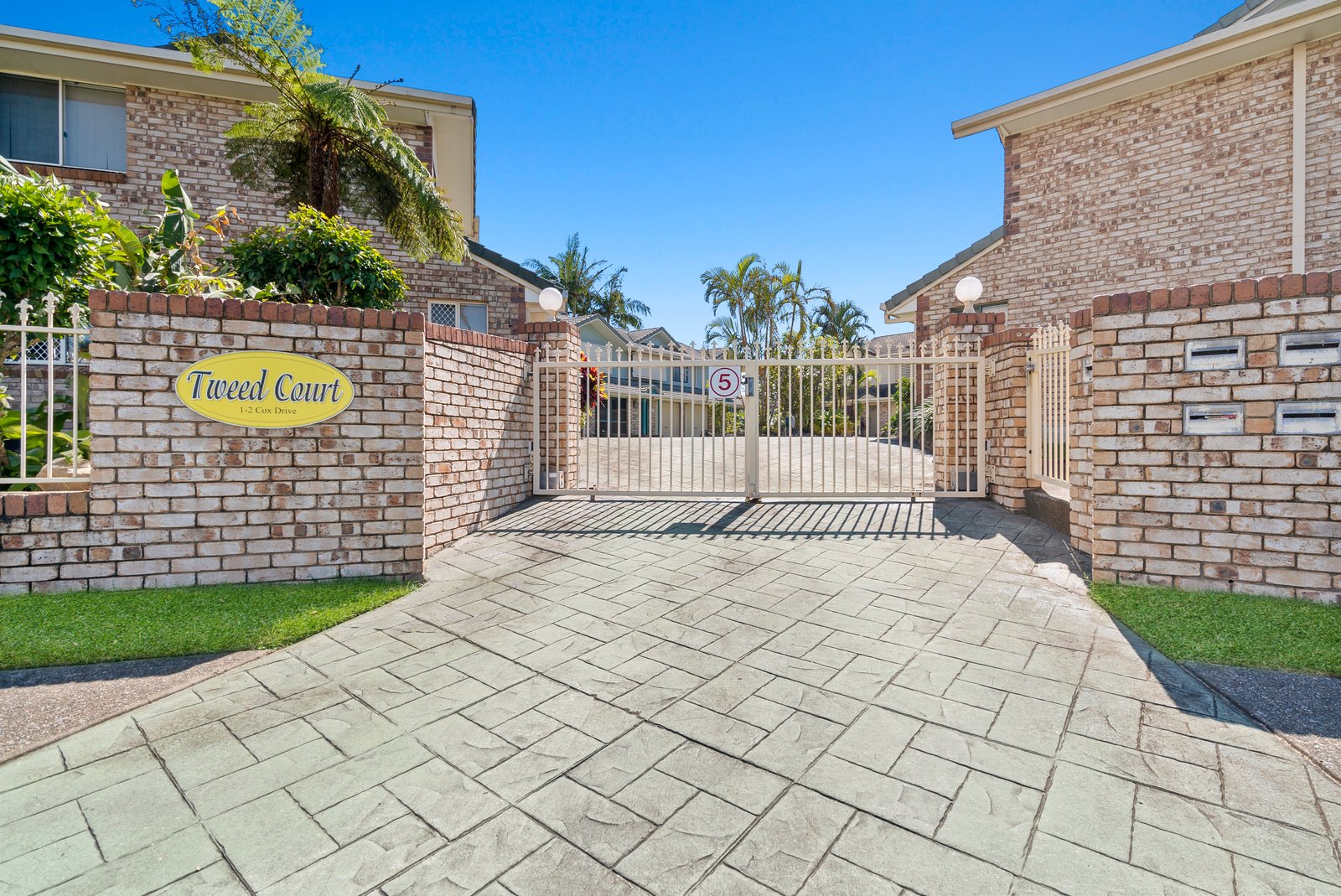 3/1-2 Cox Drive TWEED HEADS SOUTH 9