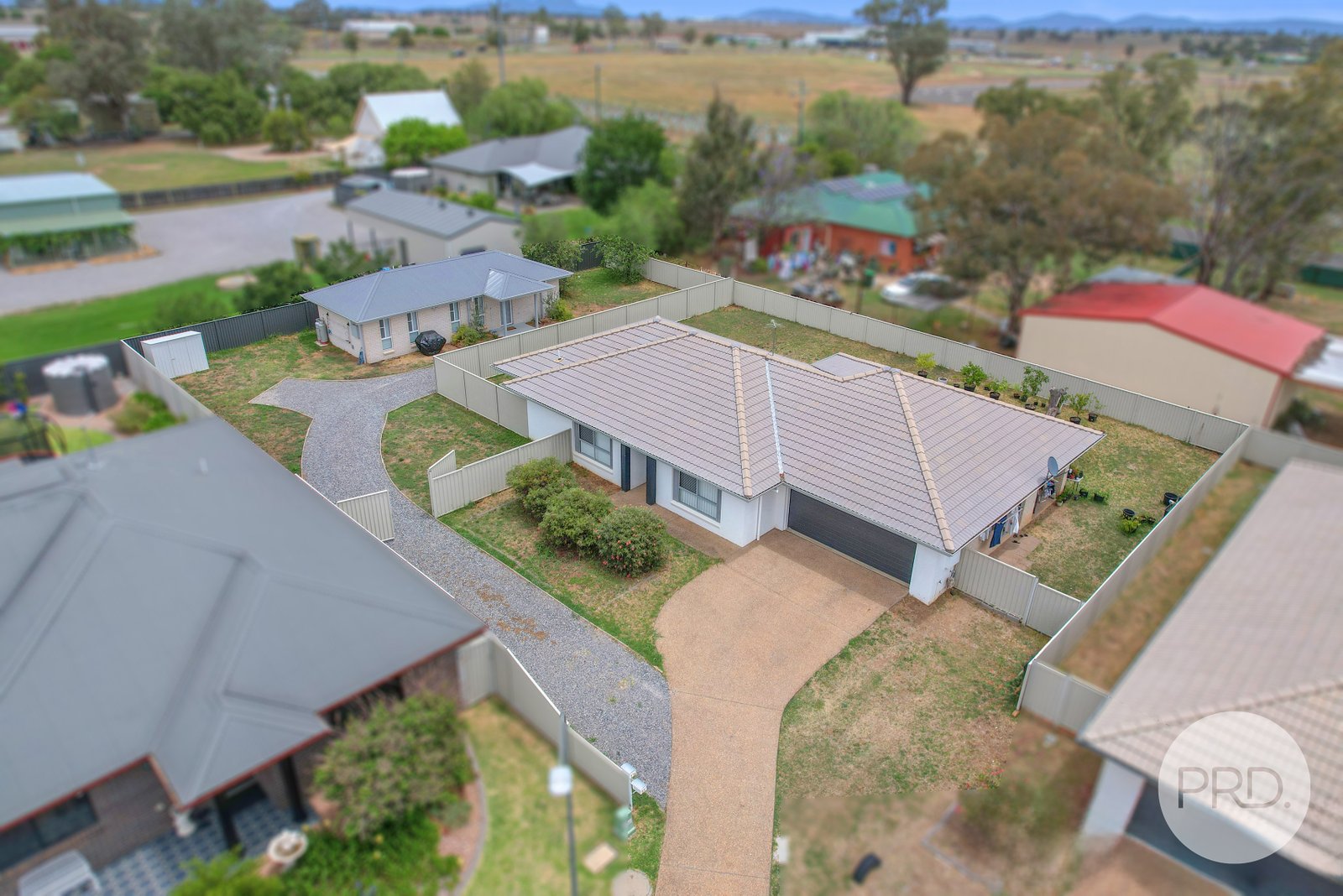 31 & 31a Carnegie Place TAMWORTH 16