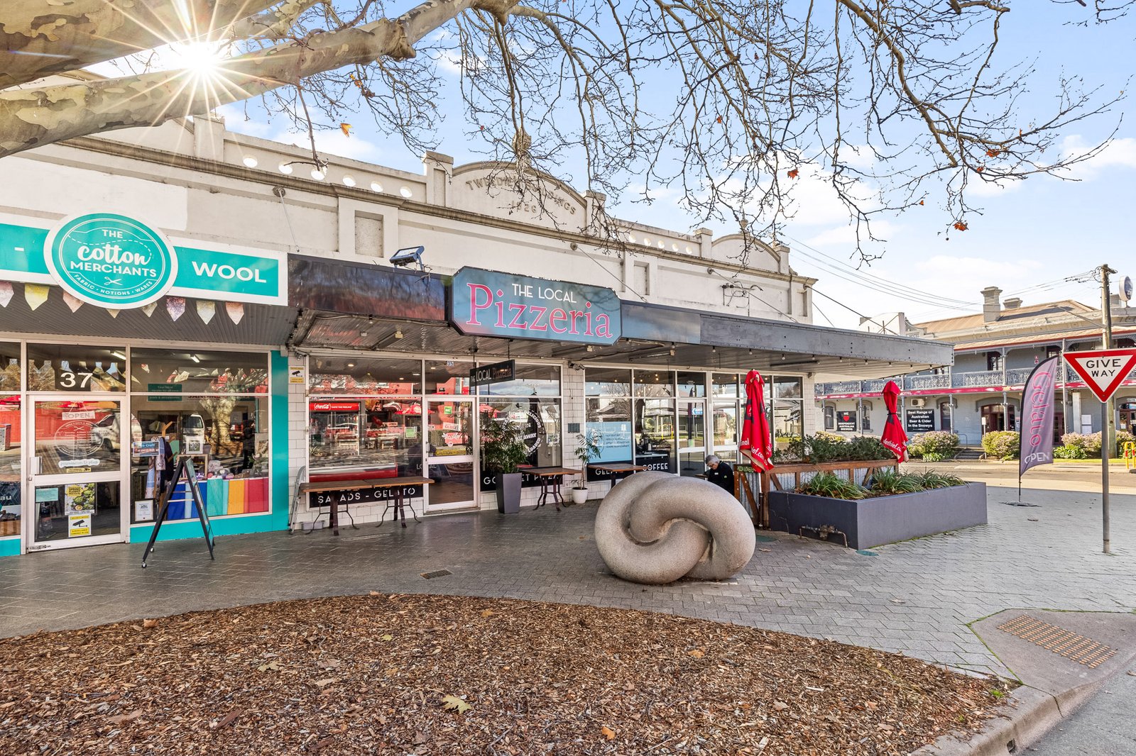 31-35 Wynyard Street TUMUT 2