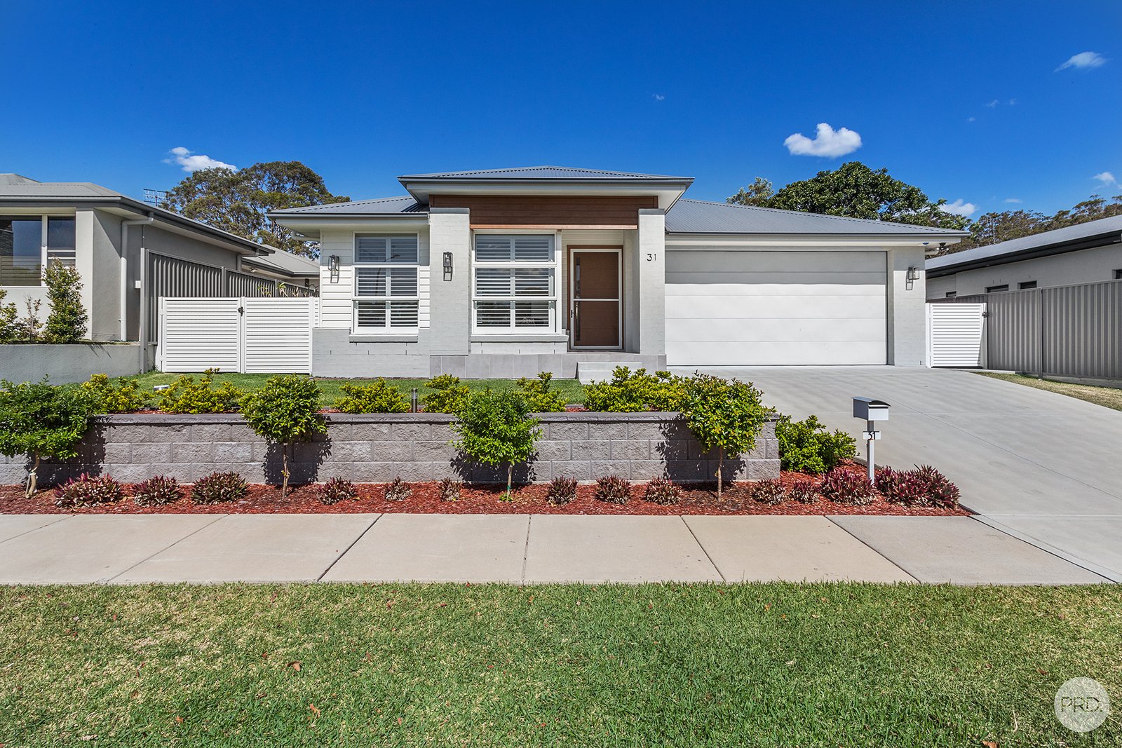 31 Albatross Avenue SALAMANDER BAY 1