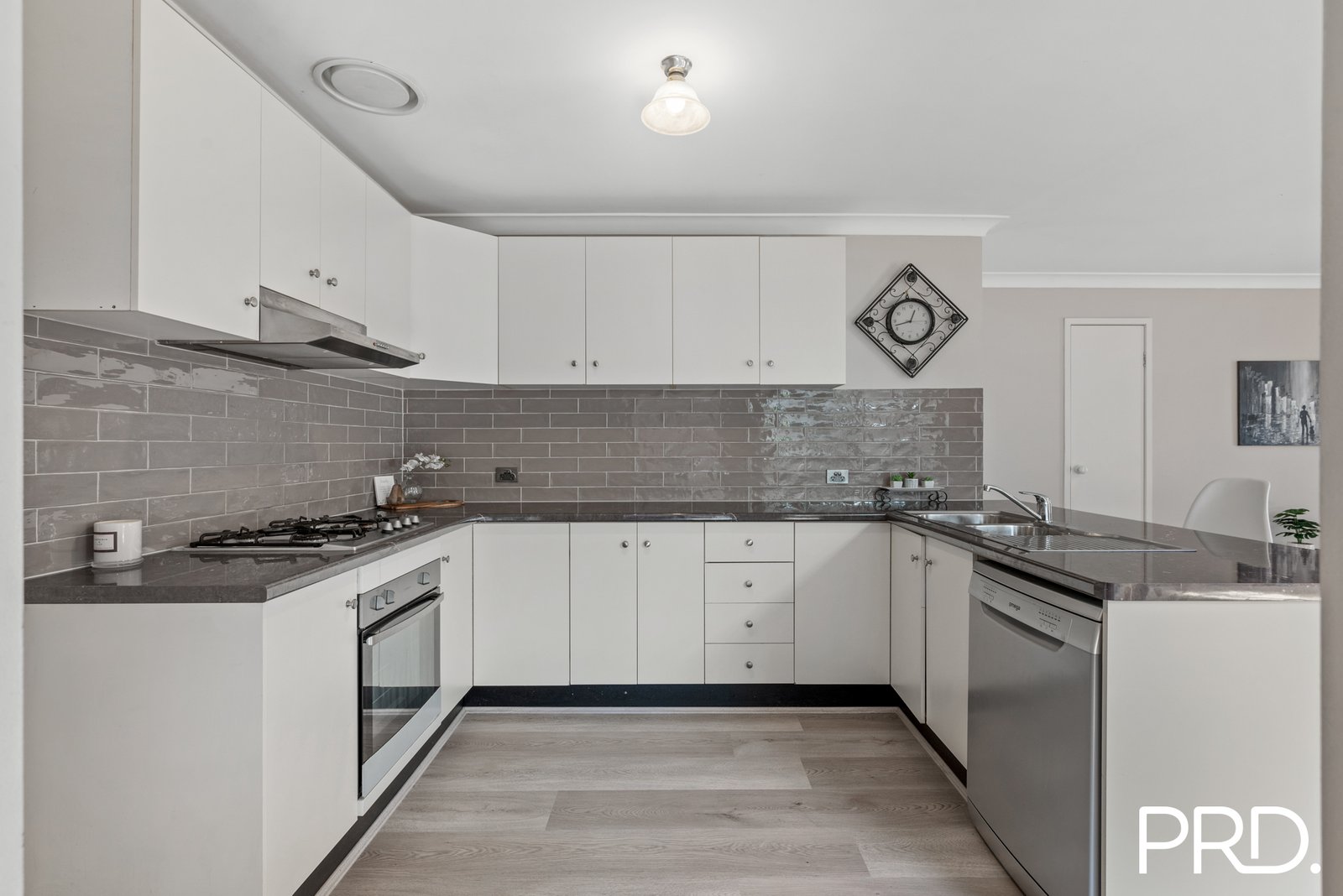 31 Allison Drive GLENMORE PARK 3