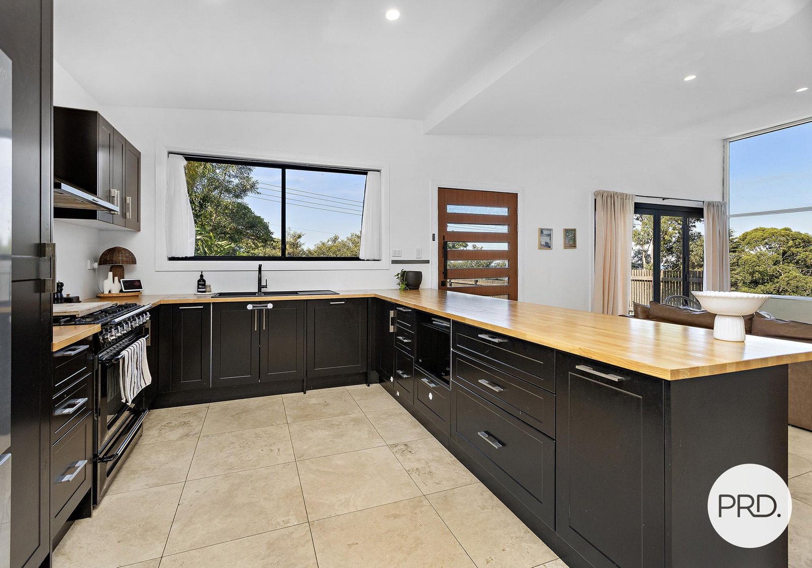 31 Armagh Parade THIRROUL 11
