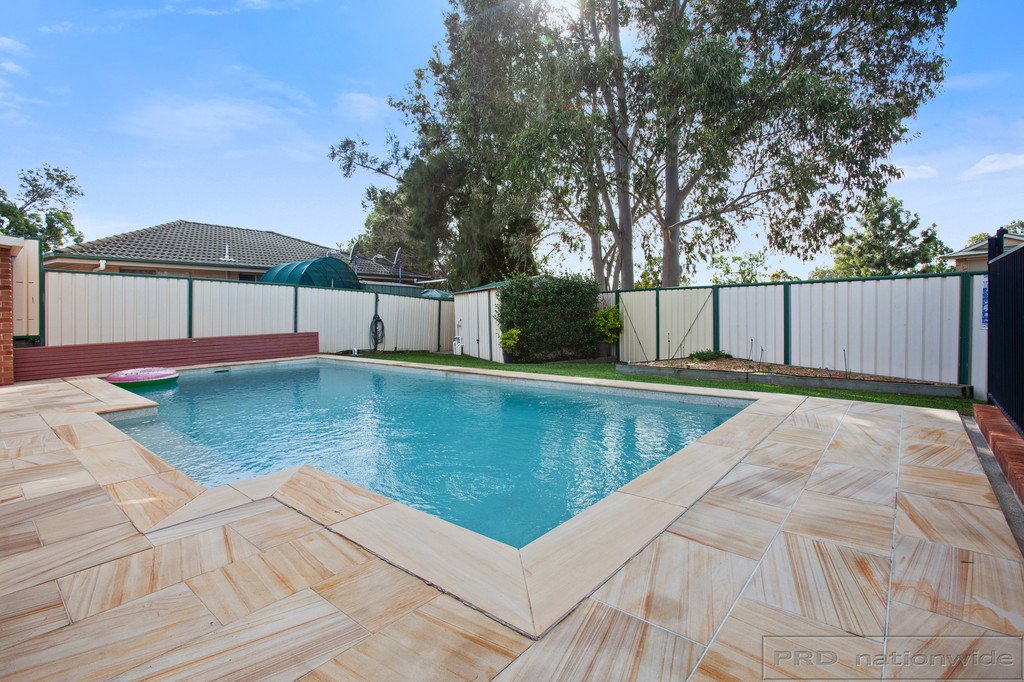 31 Arnold Crescent THORNTON 6