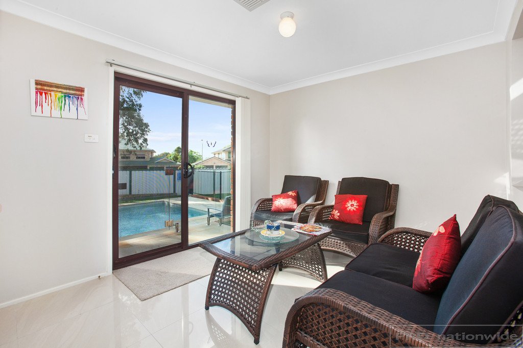 31 Arnold Crescent THORNTON 18