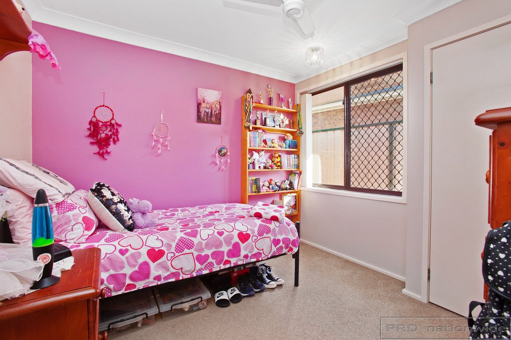 31 Arnold Crescent THORNTON 24