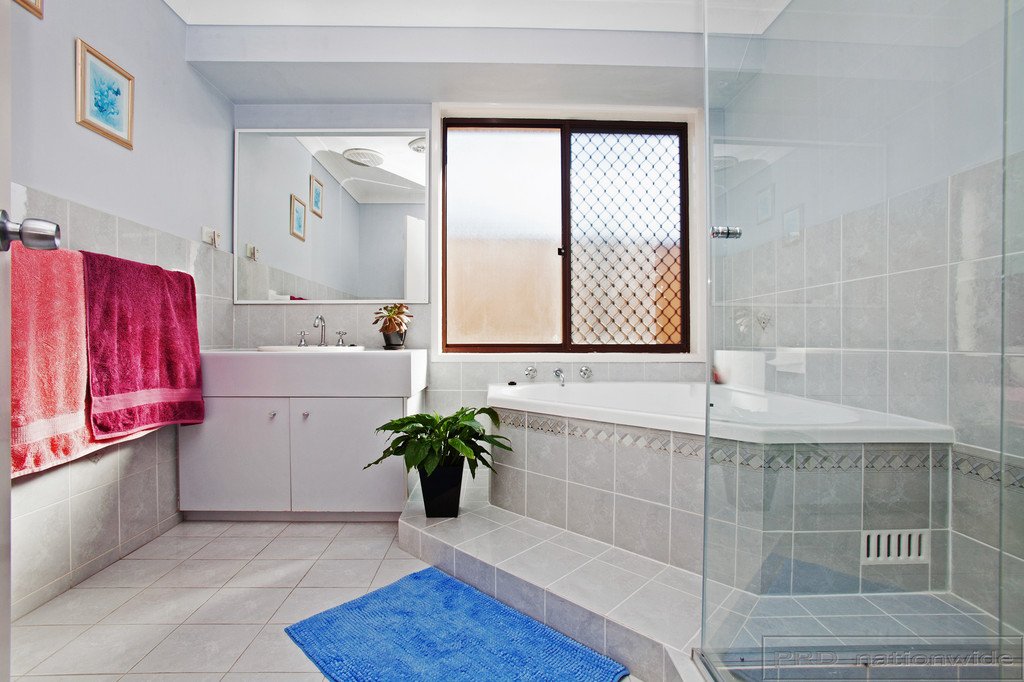 31 Arnold Crescent THORNTON 26