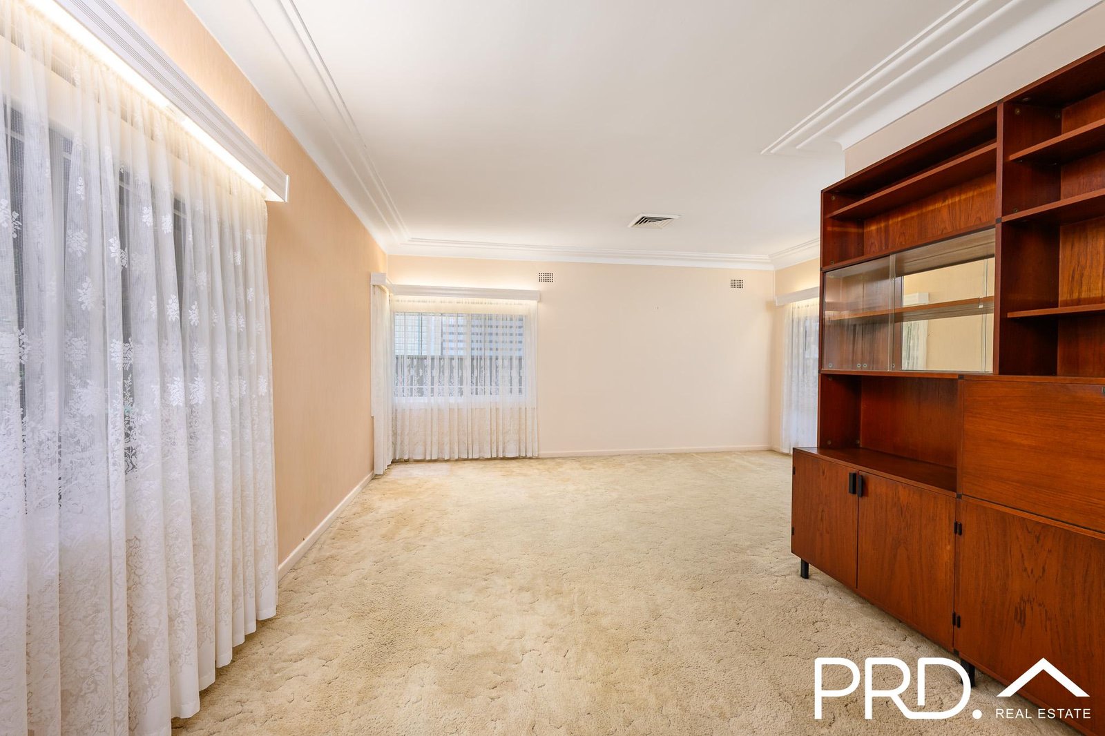 31 Austin Boulevard PICNIC POINT 4