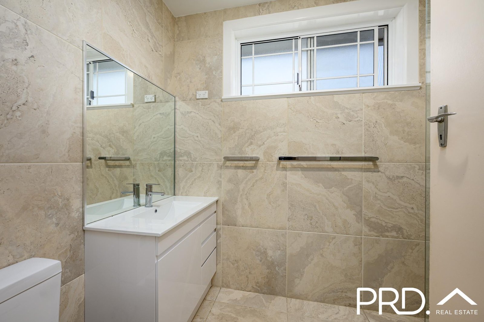 31 Austin Boulevard PICNIC POINT 8