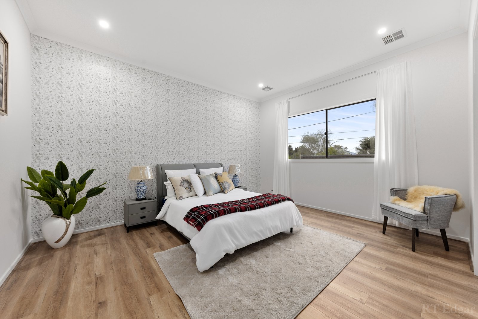 Real Estate and Property in 31 Barkly Street, Ringwood, VIC