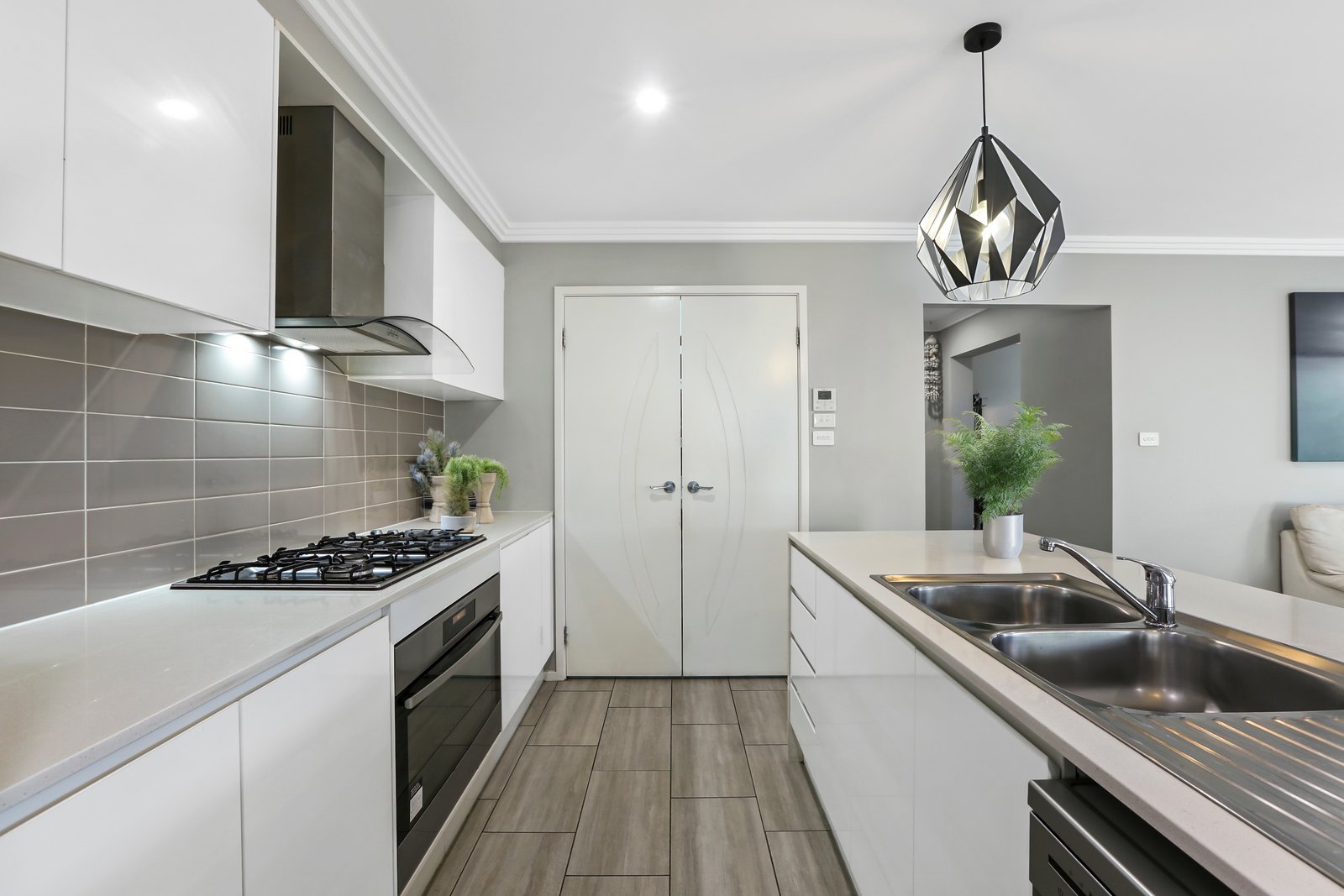 31 Bottlebrush Dr  CALDERWOOD 3