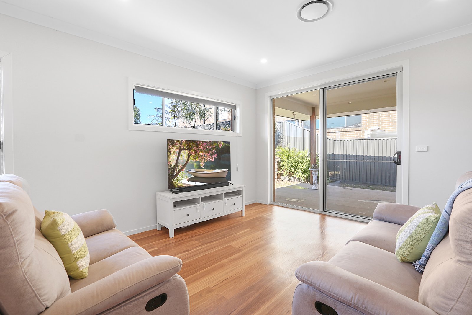 31 Brotheridge Avenue CALDERWOOD 3