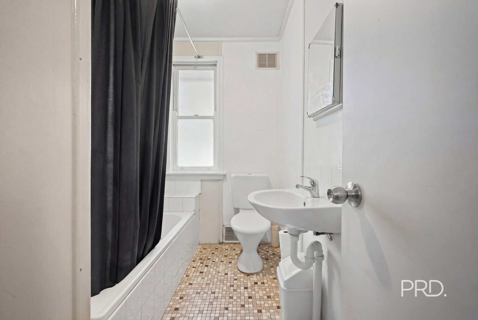 31 Bulolo Street ASHMONT 6
