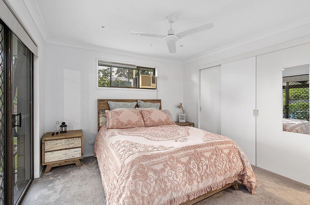 31 Canterbury Chase ASHMORE 6