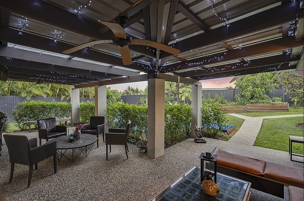 31 Canterbury Chase ASHMORE 12