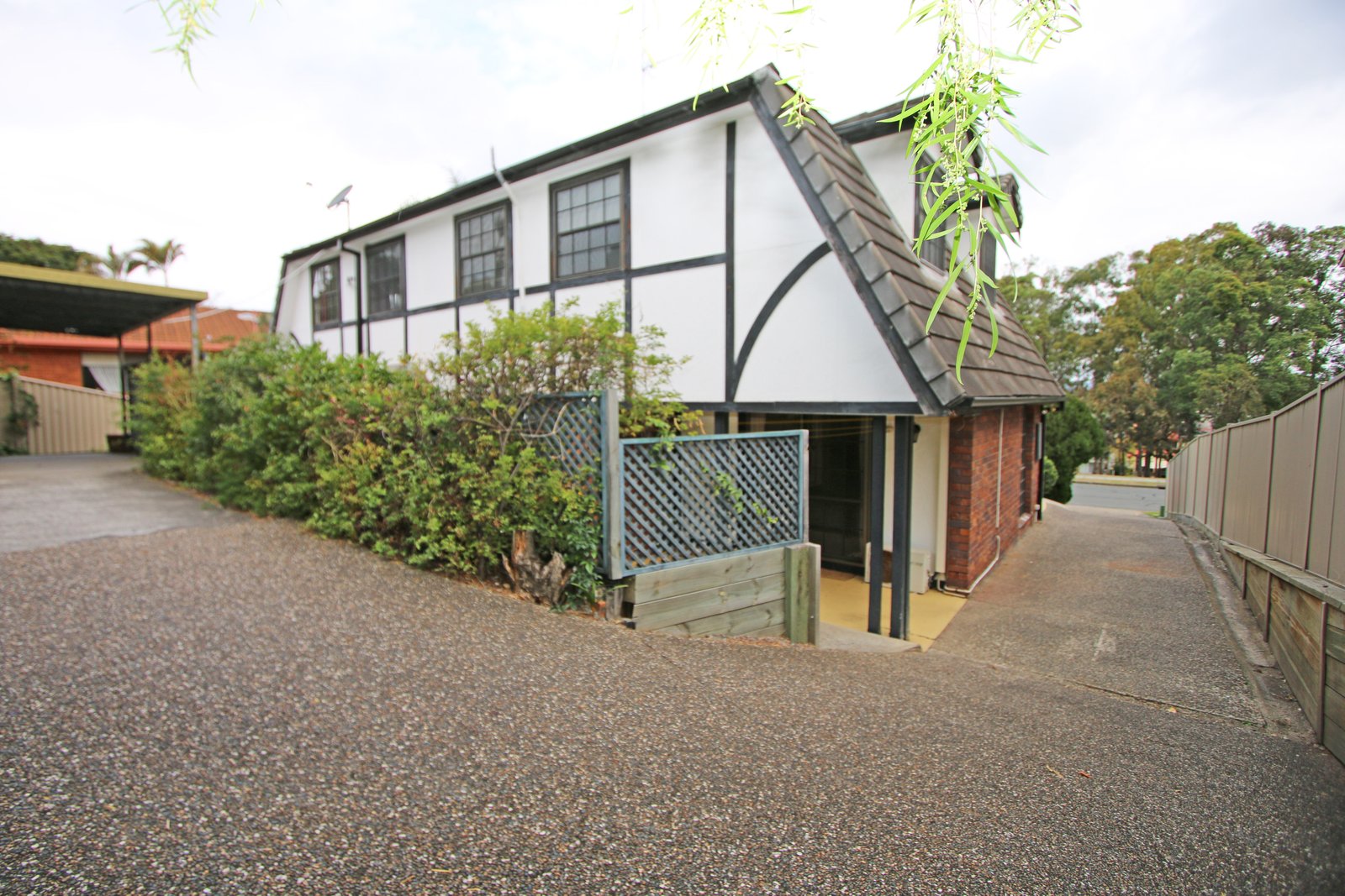 31 Carcoola St.  BENOWA 18