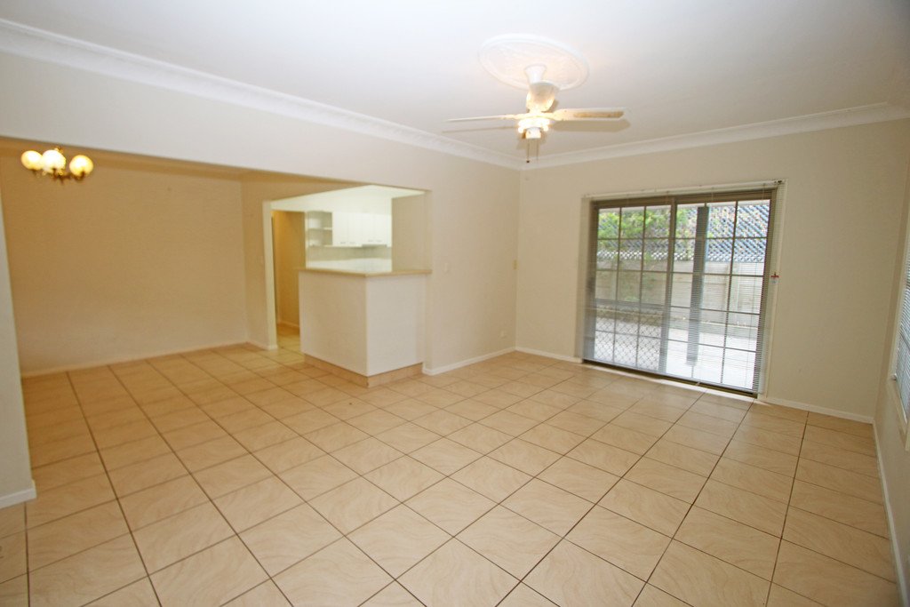 31 Carcoola Street BENOWA 7