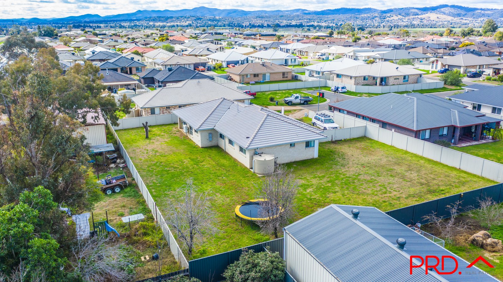 31 Carnegie Place TAMWORTH 3