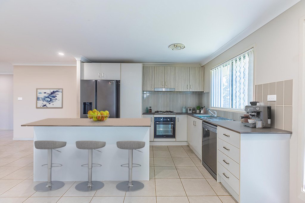 31 Carnegie Place TAMWORTH 10