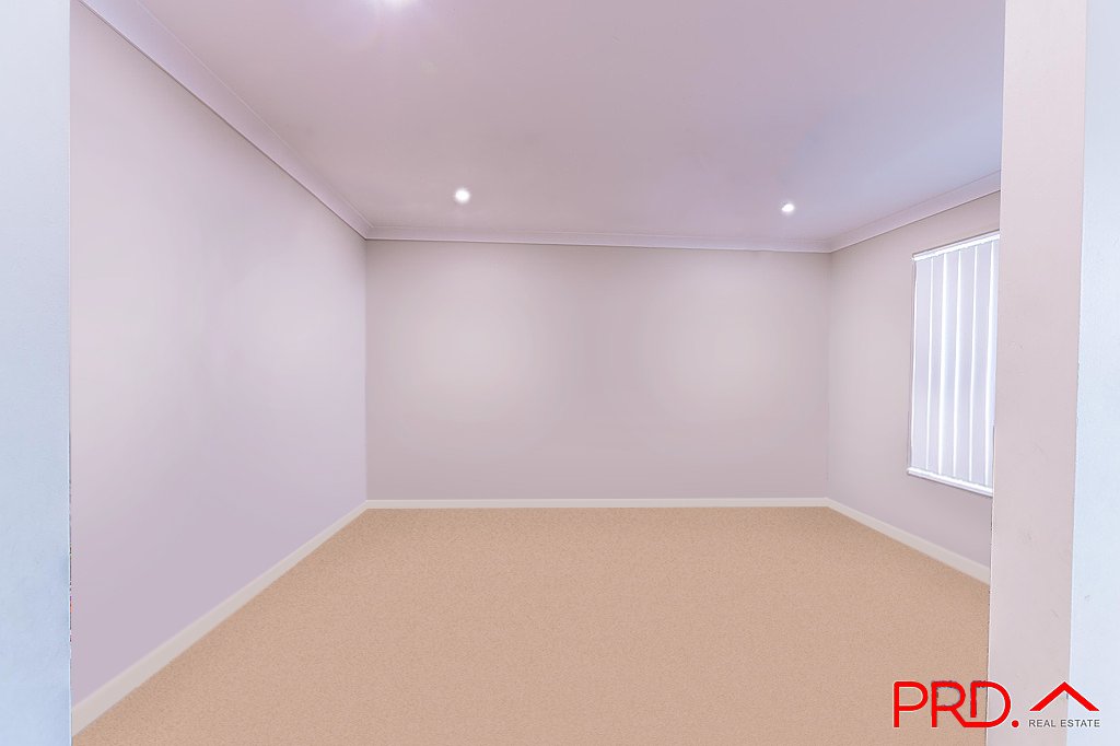 31 Carnegie Place TAMWORTH 13
