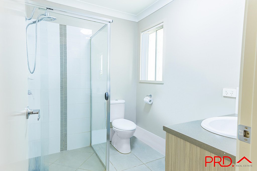 31 Carnegie Place TAMWORTH 16